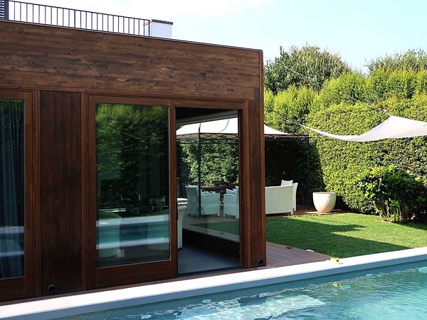 arredamento per esterni veneto | arredo giardino elegante | arredamento per bar da esterno